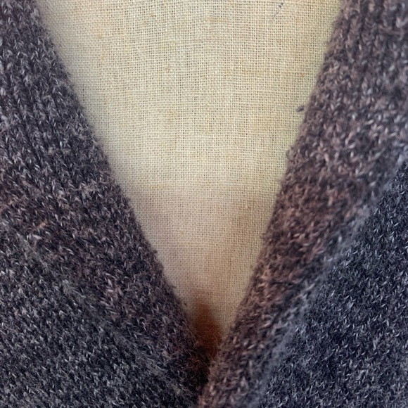 Abercrombie men’s L cardigan gently worn - Picture 3 of 8